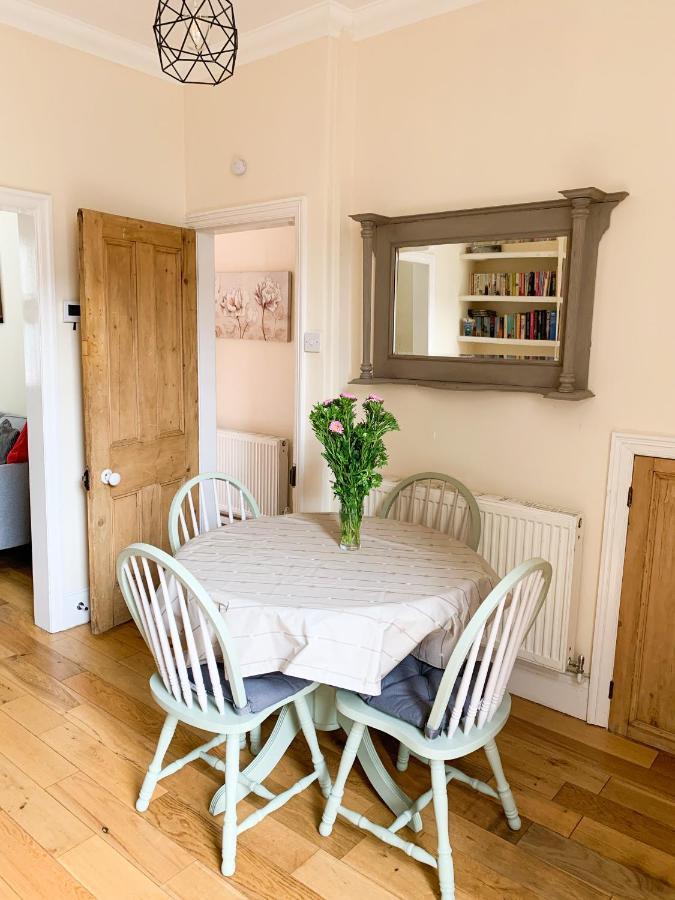 Riverside Lodge - Quaint Victorian Home By The River York Buitenkant foto