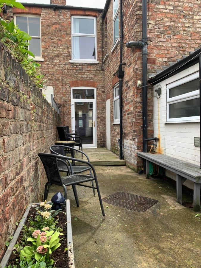 Riverside Lodge - Quaint Victorian Home By The River York Buitenkant foto