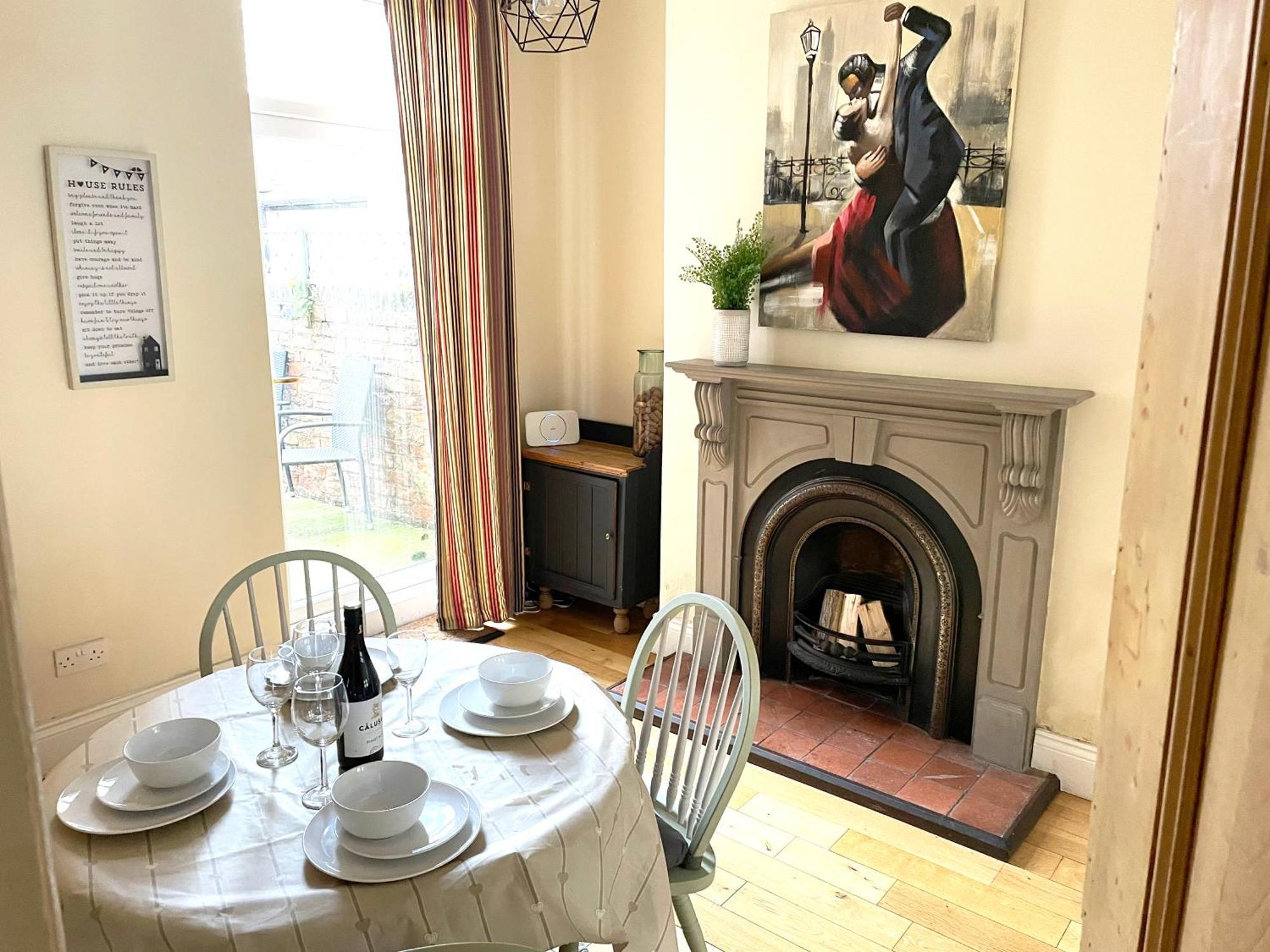 Riverside Lodge - Quaint Victorian Home By The River York Buitenkant foto